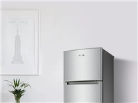 奧馬118升冰箱出售，單身或小家庭**，8月末可提，有需要的電聯13687992322